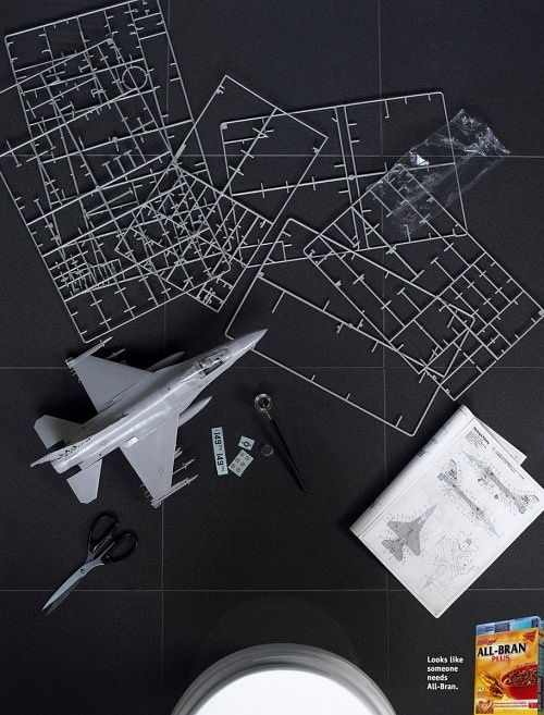 當代碼碰撞靈感 從創(chuàng)意食品廣告看軟件開發(fā)的美學(xué)與邏輯